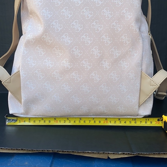 NEW GUESS Leeza PINK Logo Backpack - Picture 3 of 7